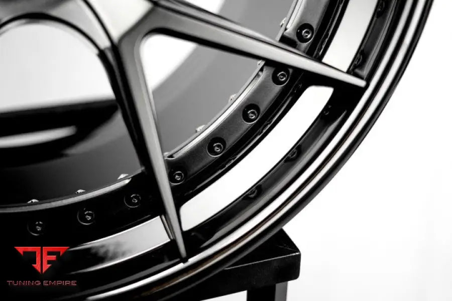 STRASSE SM5R DEEP CONCAVE FORGED WHEELS