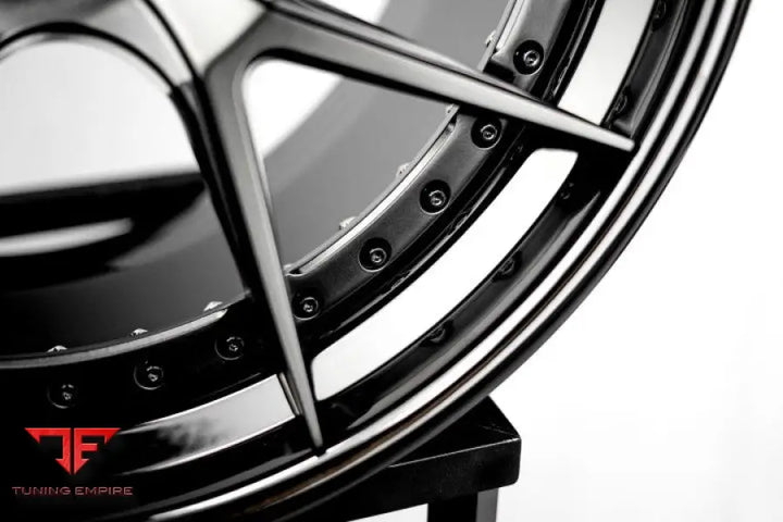 STRASSE SM5R DEEP CONCAVE FORGED WHEELS