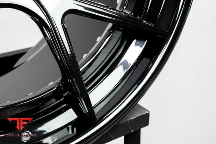 STRASSE SM5R DEEP CONCAVE FORGED WHEELS
