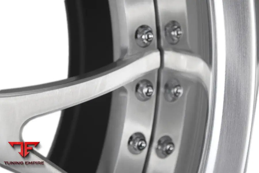 STRASSE SM8 PERFORMANCE FORGED WHEELS