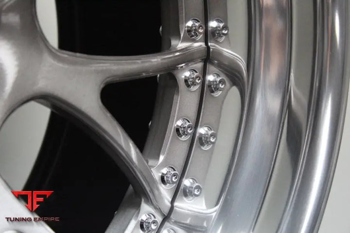 STRASSE SM8 PERFORMANCE FORGED WHEELS