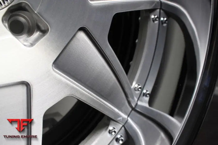 STRASSE ST8 SIGNATURE FORGED WHEELS
