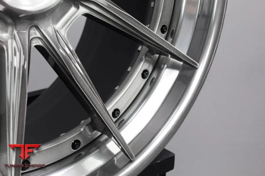 STRASSE SV10 DEEP CONCAVE FORGED WHEELS