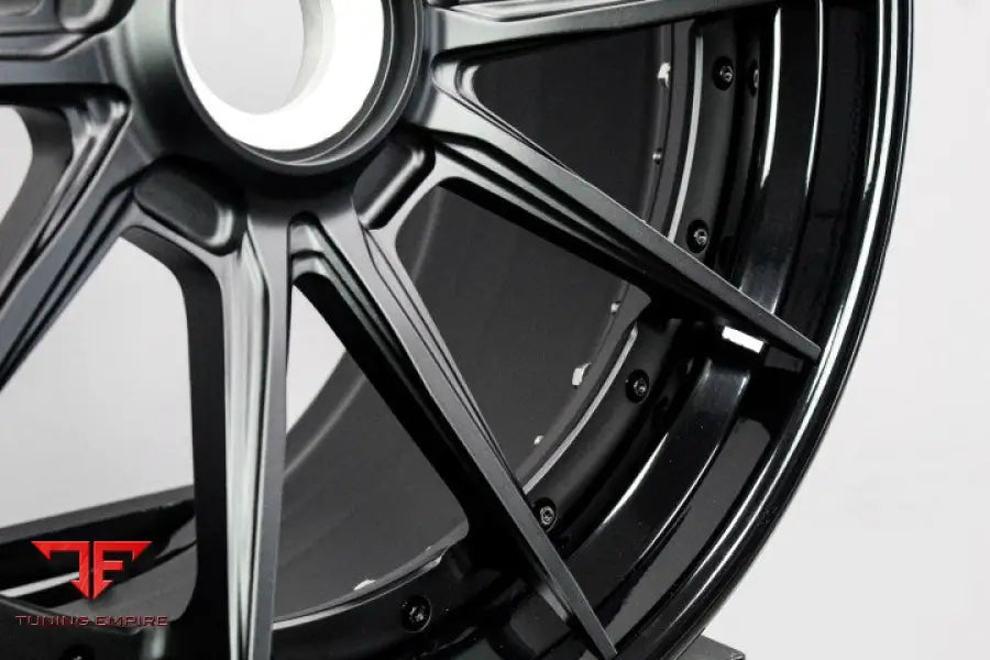 STRASSE SV10 DEEP CONCAVE FORGED WHEELS