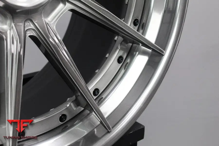 STRASSE SV10 DEEP CONCAVE FORGED WHEELS