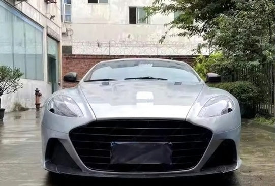 ASTON MARTIN DB9 UPGRADE TO DBS CARBON FIBER PARTS