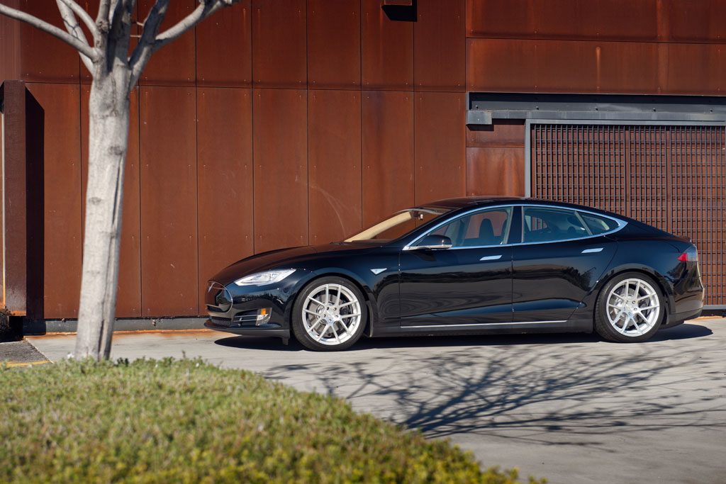 TELSA MODEL S P85D on custom forged wheels