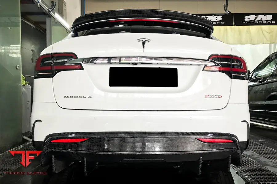 TESLA MODEL X SUV RZS STYLE CARBON FIBER REAR DIFFUSER BSD