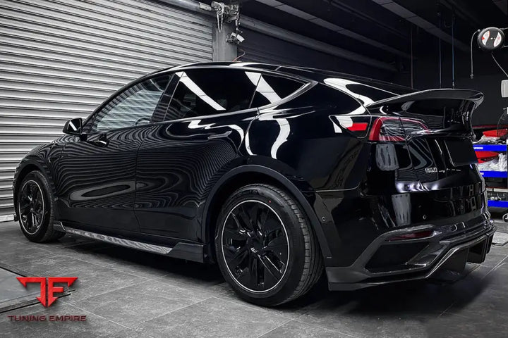 TESLA MODEL Y / IMPII PERFORMANCE CARBON FIBER SIDE SKIRTS BSD