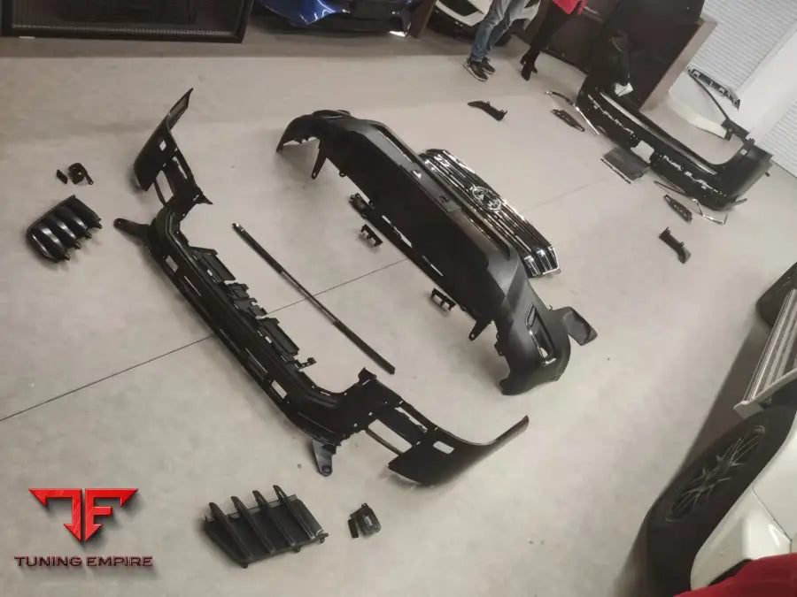 TOYOTA LAND CRUISER LC 300 LOW LEVEL to HIGH LEVEL 2021 + CONVERSION BODY KIT