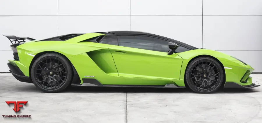 URBAN LAMBORGHINI AVENTADOR S