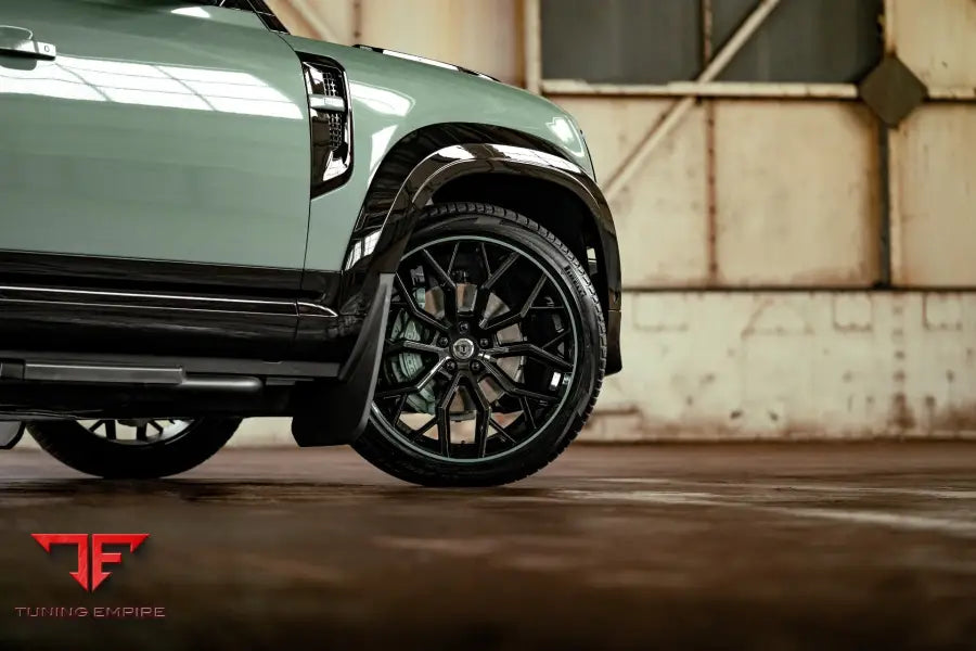 URBAN LAND ROVER 75TH ANNIVERSARY DEFENDER