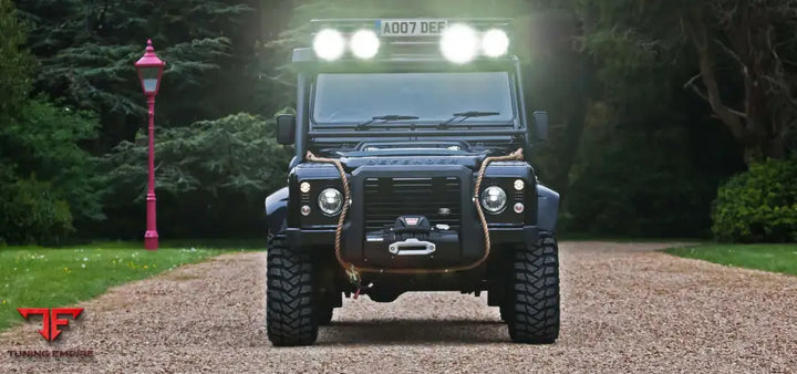 URBAN LAND ROVER CLASSIC DEFENDER