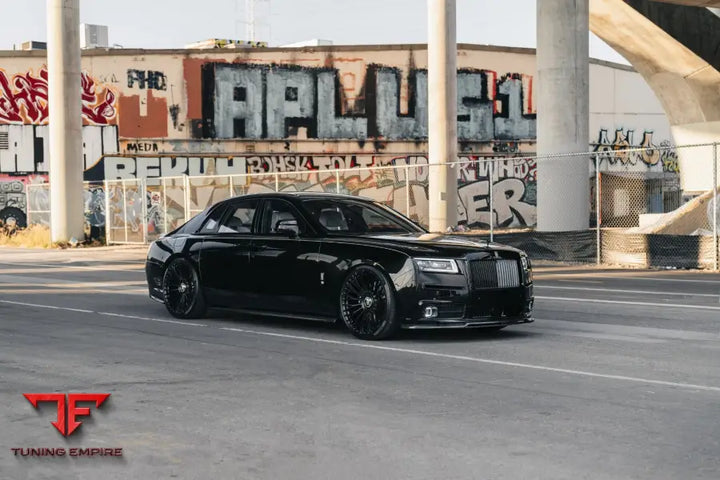 URBAN ROLLS-ROYCE GHOST