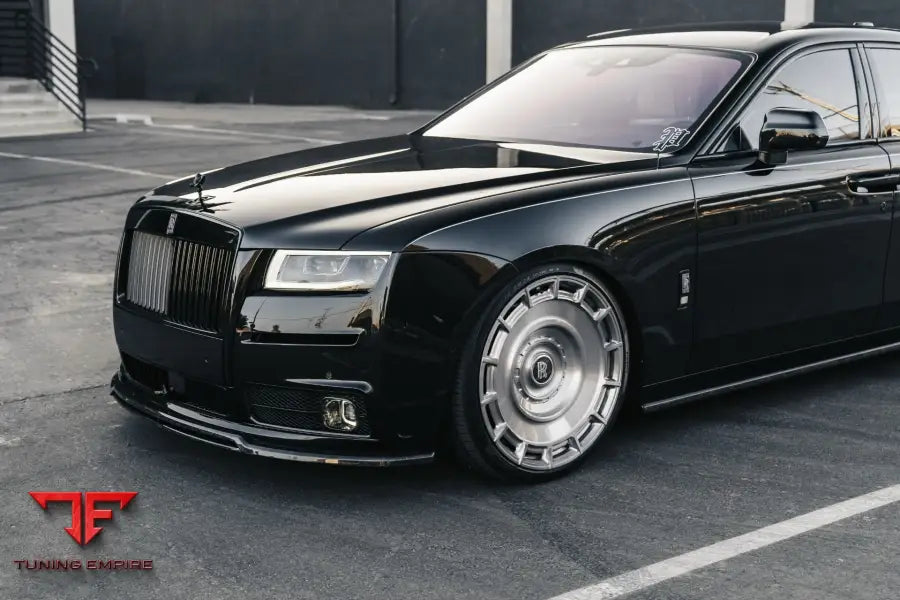 URBAN ROLLS-ROYCE GHOST