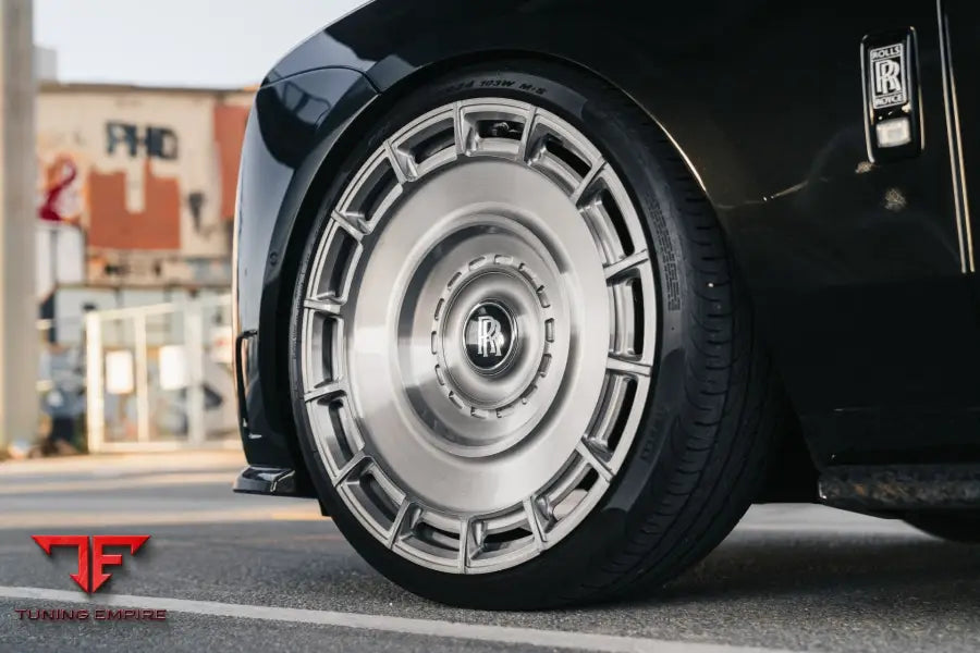 URBAN ROLLS-ROYCE GHOST