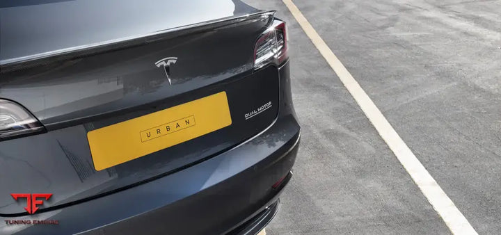 URBAN TESLA MODEL 3
