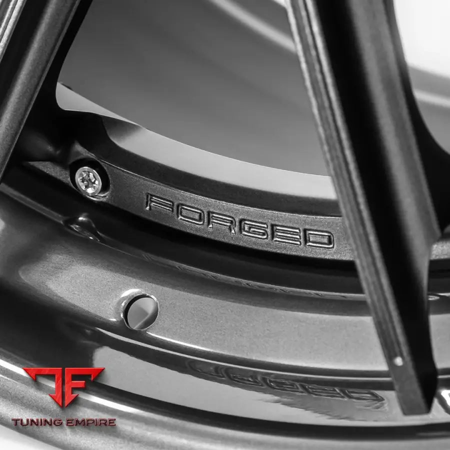 Vorsteiner VMP-301 three-piece forged wheel