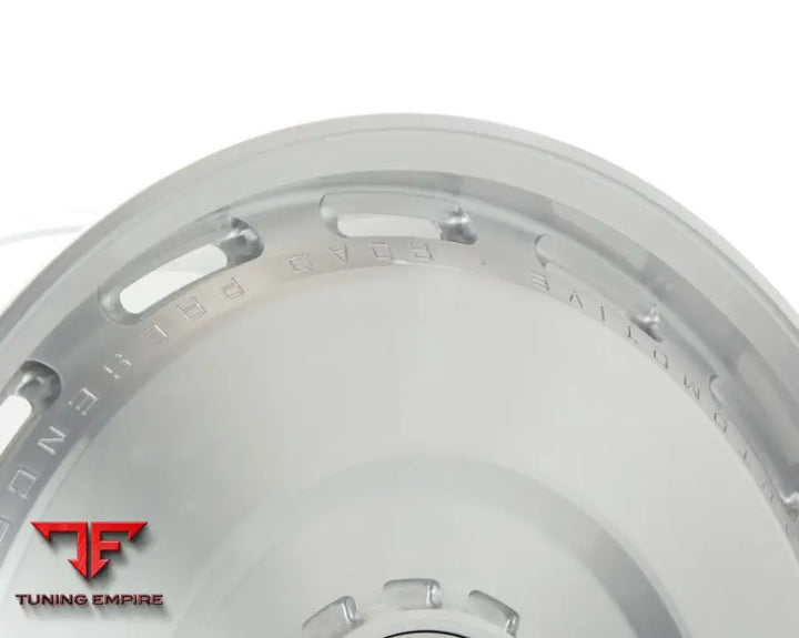 VOSSEN UV-8